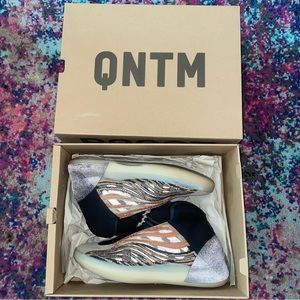 Adidas Yeezy Quantum “Flash Orange” Men’s Size 10.5 Women’s Size 12